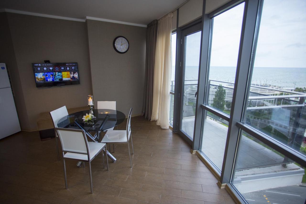 Lux Apartment Batumi Exterior foto